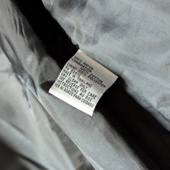 Vintage Le Suit Structured Blazer | Size 6 | Light Shoulder Padding - Picture 7 of 7